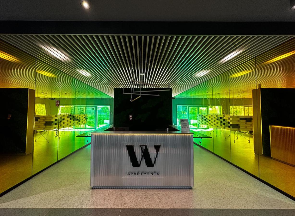 ורשה Apartament Vip Wola מראה חיצוני תמונה